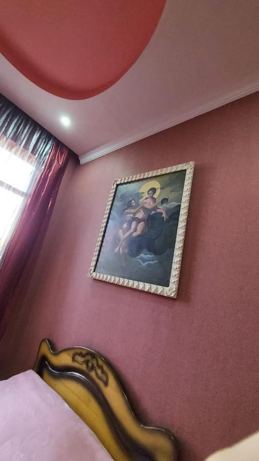 Boutique Hotel Pʼotʼi Bagian luar foto