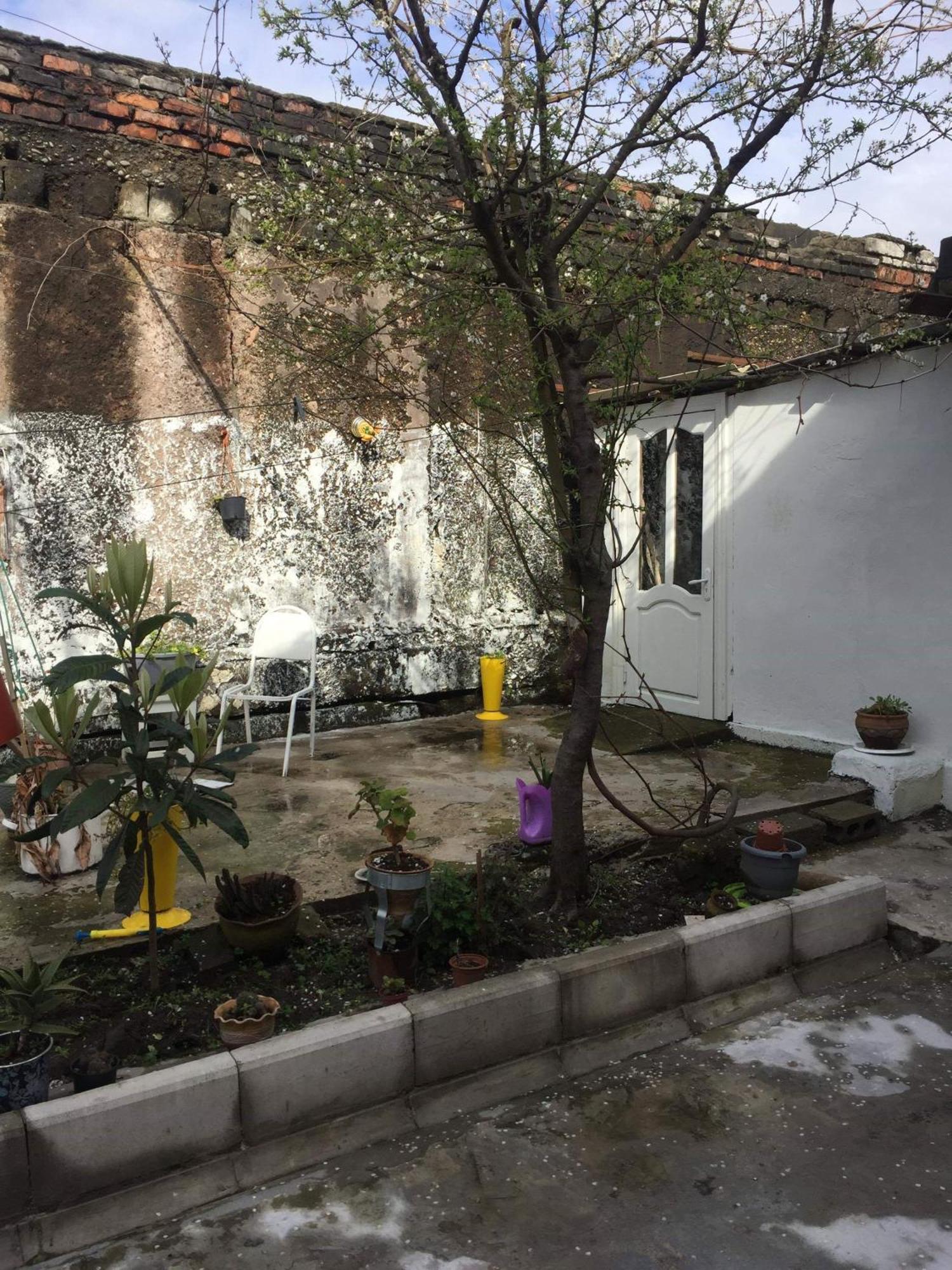 Boutique Hotel Pʼotʼi Bagian luar foto