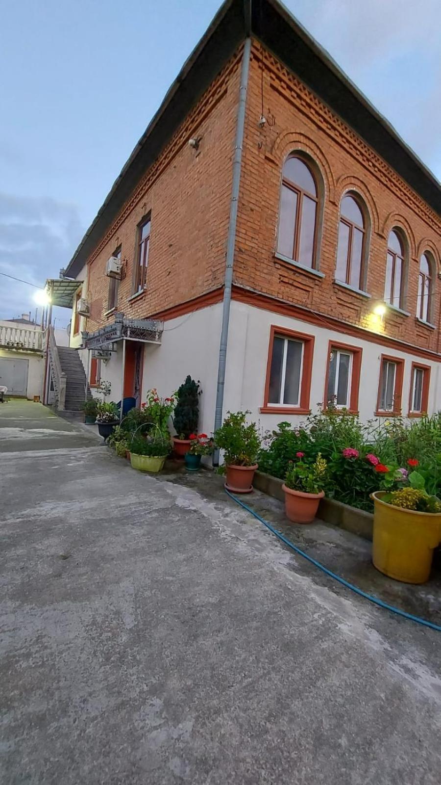 Boutique Hotel Pʼotʼi Bagian luar foto