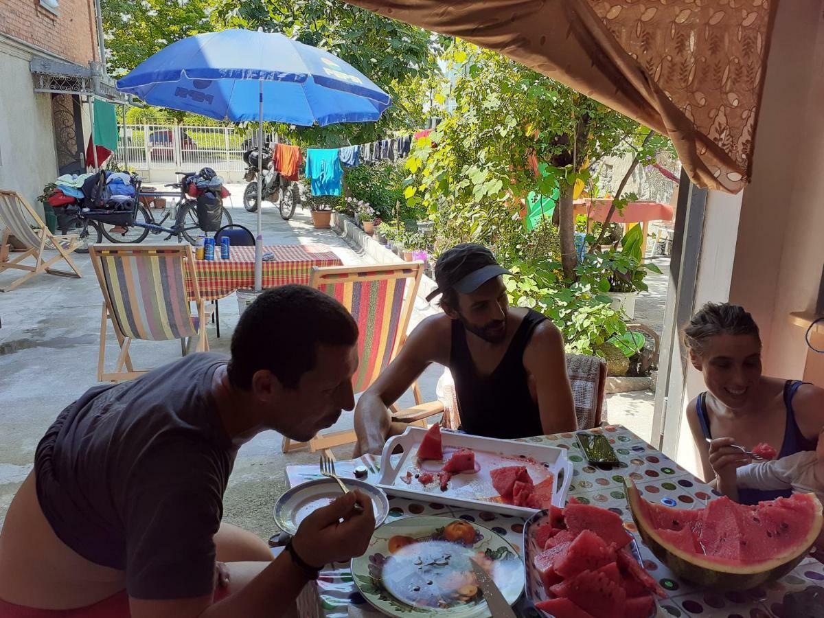Boutique Hotel Pʼotʼi Bagian luar foto